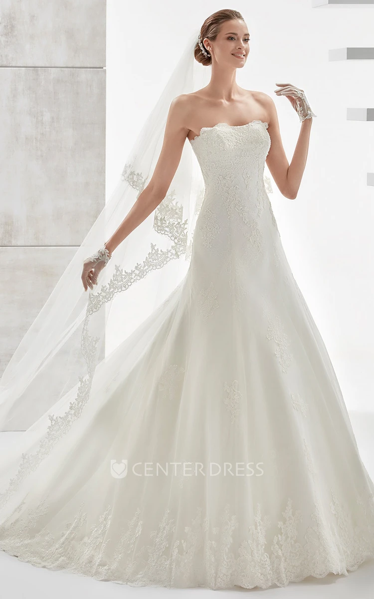 Simple Strapless Wedding Gown with Lace Appliques and Brush Train