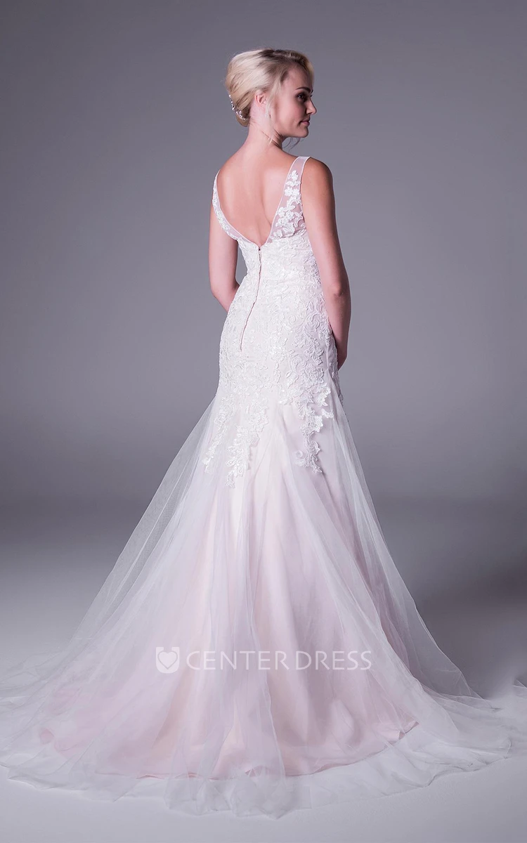 A-Line Appliqued Sleeveless Scoop-Neck Long Tulle Wedding Dress