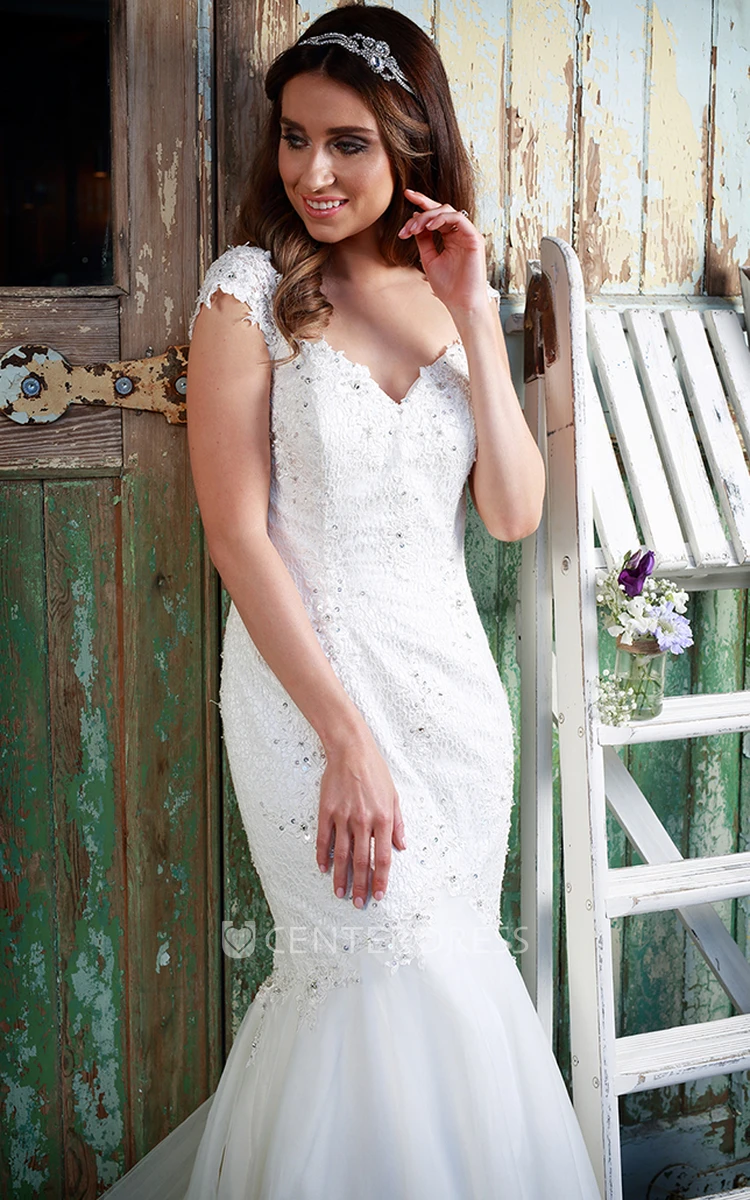 Trumpet Cap-Sleeve Long Appliqued V-Neck Lace Wedding Dress With Beading And Watteau Train