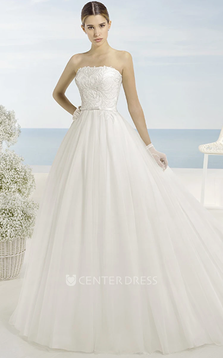 A-Line Beaded Maxi Sleeveless Strapless Tulle Wedding Dress With Chapel Train