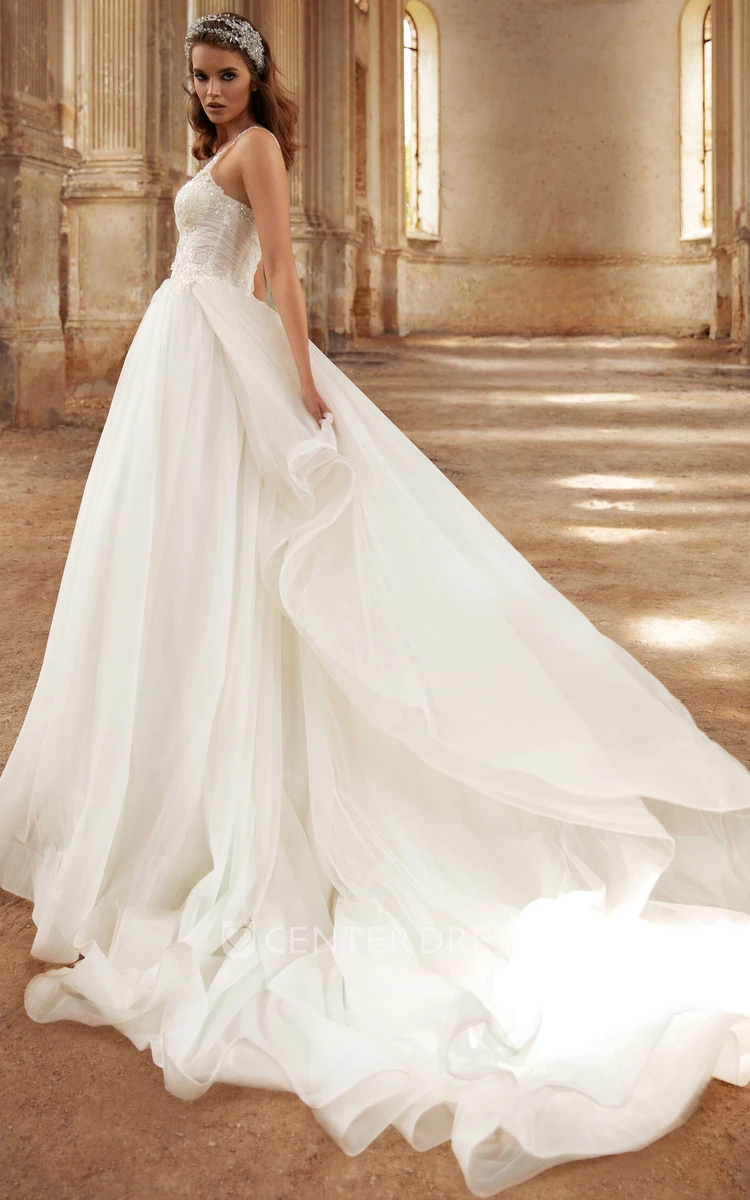 Ethereal Ball Gown Sleeveless Floor-length Lace Backless Wedding Dress with Appliques