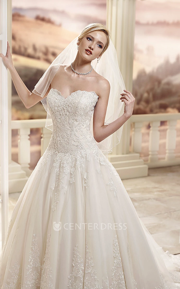 A-Line Maxi Sweetheart Lace Wedding Dress With Appliques And Court Train