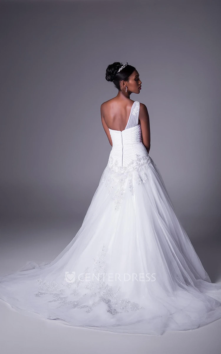 Ball Gown Appliqued Sleeveless Floor-Length One-Shoulder Tulle Wedding Dress With Ruching