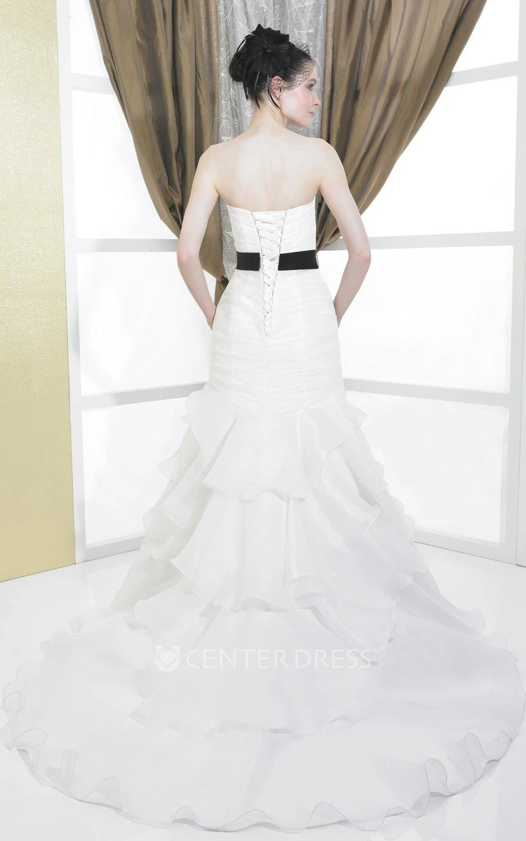 A-Line Sweetheart Long Sleeveless Criss-Cross Organza Wedding Dress With Tiers And Bow