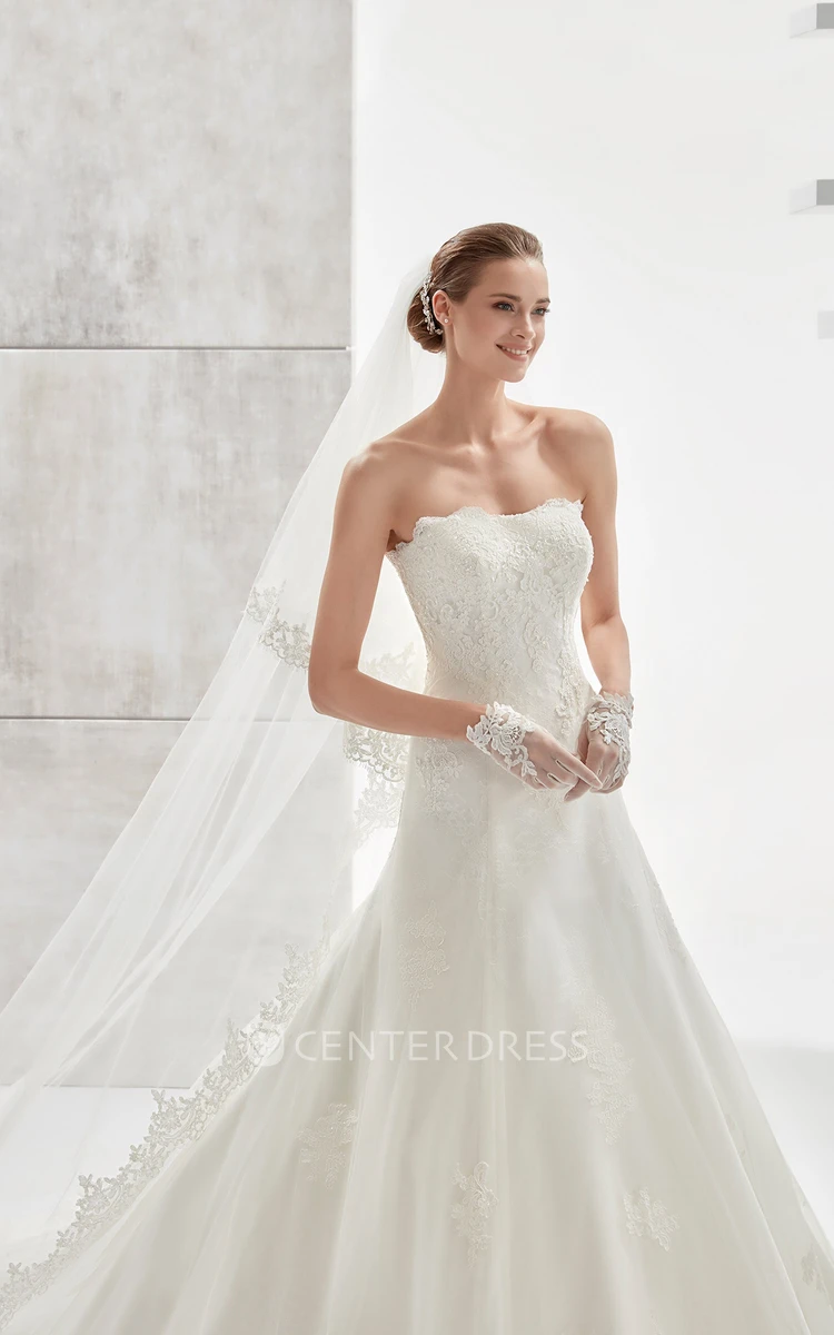 Simple Strapless Wedding Gown with Lace Appliques and Brush Train