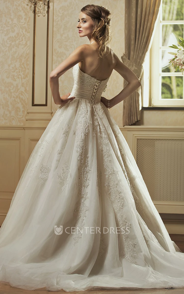 A-Line Strapless Long Appliqued Sleeveless Tulle&Lace Wedding Dress