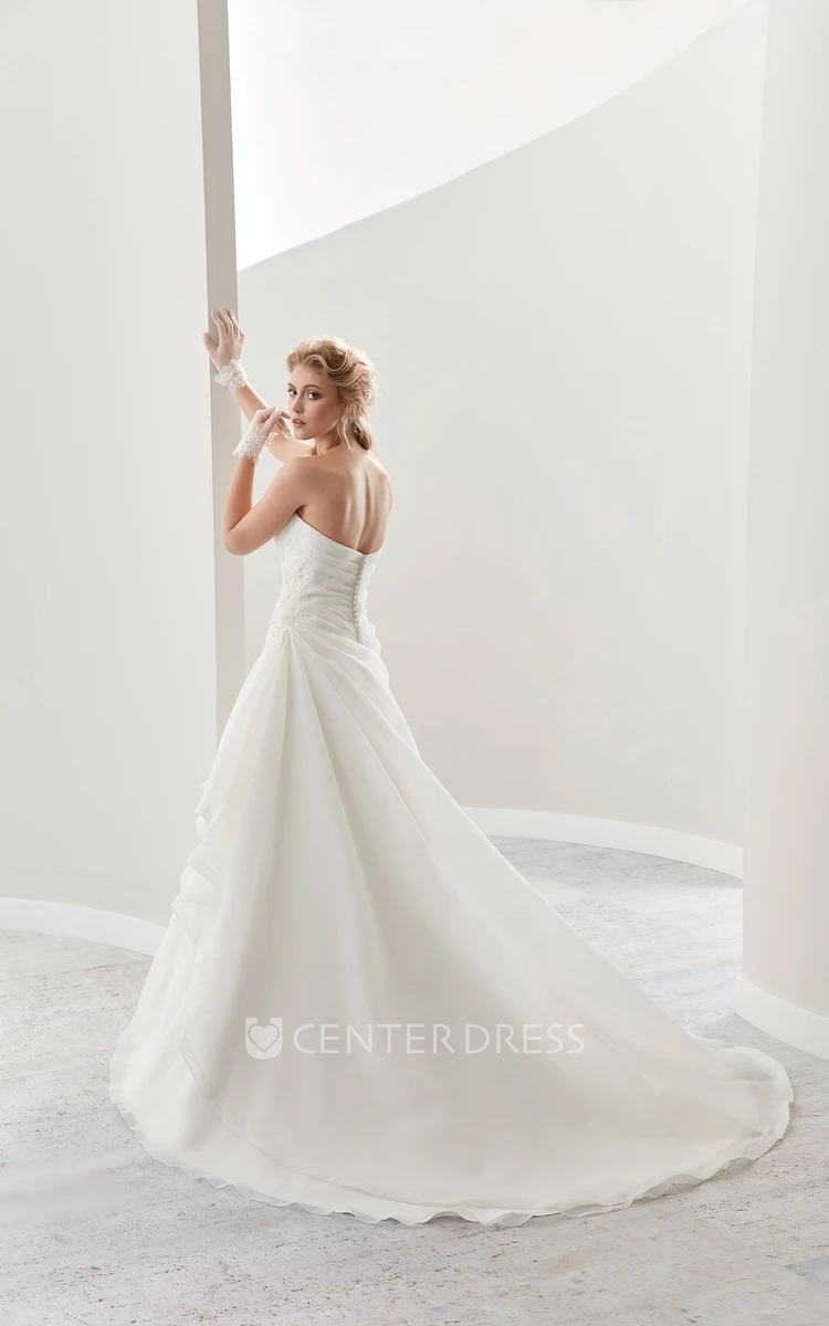 Sweetheart A-Line Pleated Chiffon Bridal Gown With Side Draping And Appliques