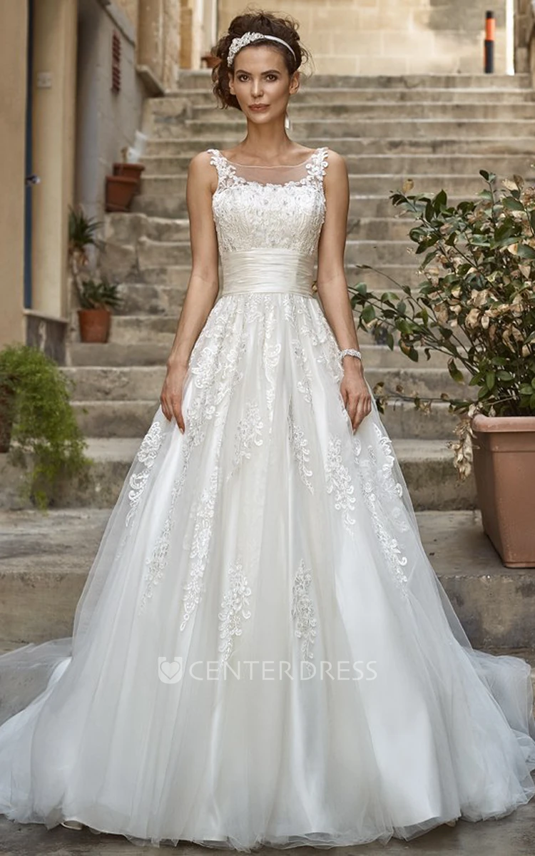 A-Line Appliqued Sleeveless Floor-Length Scoop-Neck Tulle&Lace Wedding Dress