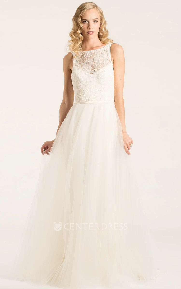 A-Line Sleeveless Appliqued Long Bateau-Neck Tulle Wedding Dress With Bow