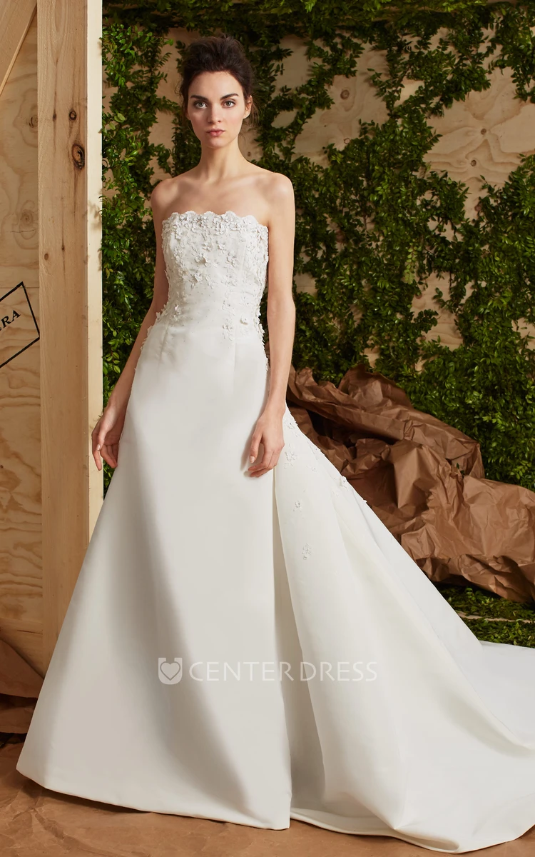 A-Line Sleeveless Strapless Appliqued Floor-Length Satin Wedding Dress
