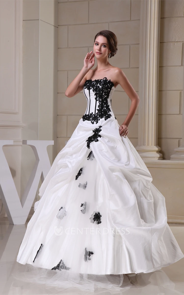 Glamorous Ruffled Strapless Ball Gown Wedding Dress with Lace Appliques