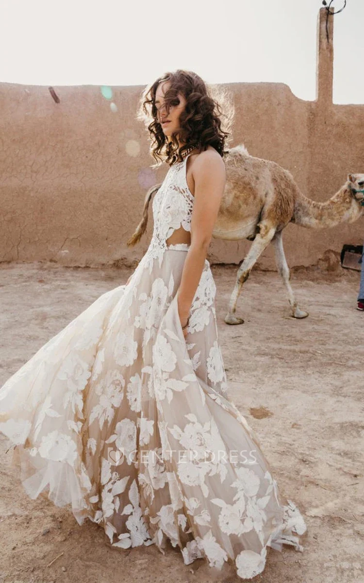 Boho Lace Vintage A-Line Floor-length Halter Wedding Dress Beach Sleeveless Open Back Flowers Lace Bridal Gown