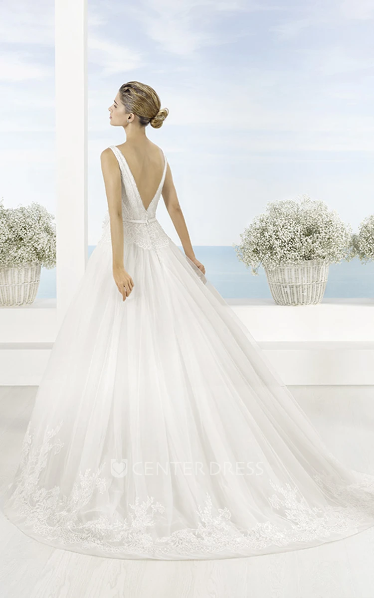 A-Line Appliqued V-Neck Sleeveless Floor-Length Tulle Wedding Dress With Flower And Pleats