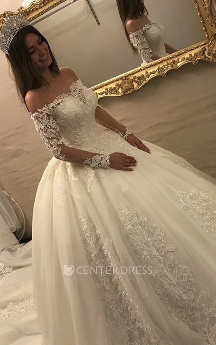Luxury Illusion Ballgown Lace Long Sleeve Off-the-shoulder Wedding Dress With Keyhole Back