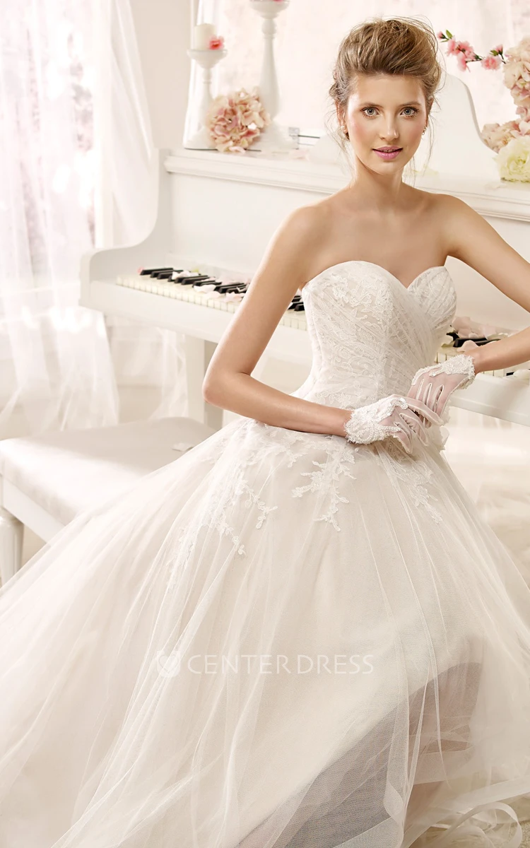 Sweetheart high-low Wedding Dress with Flower and Ruching Rim