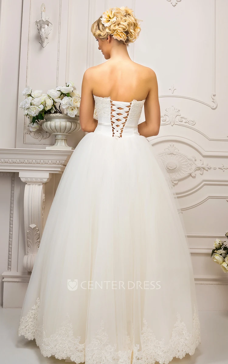 A-Line Appliqued Sleeveless Strapless Long Tulle Wedding Dress With Pleats