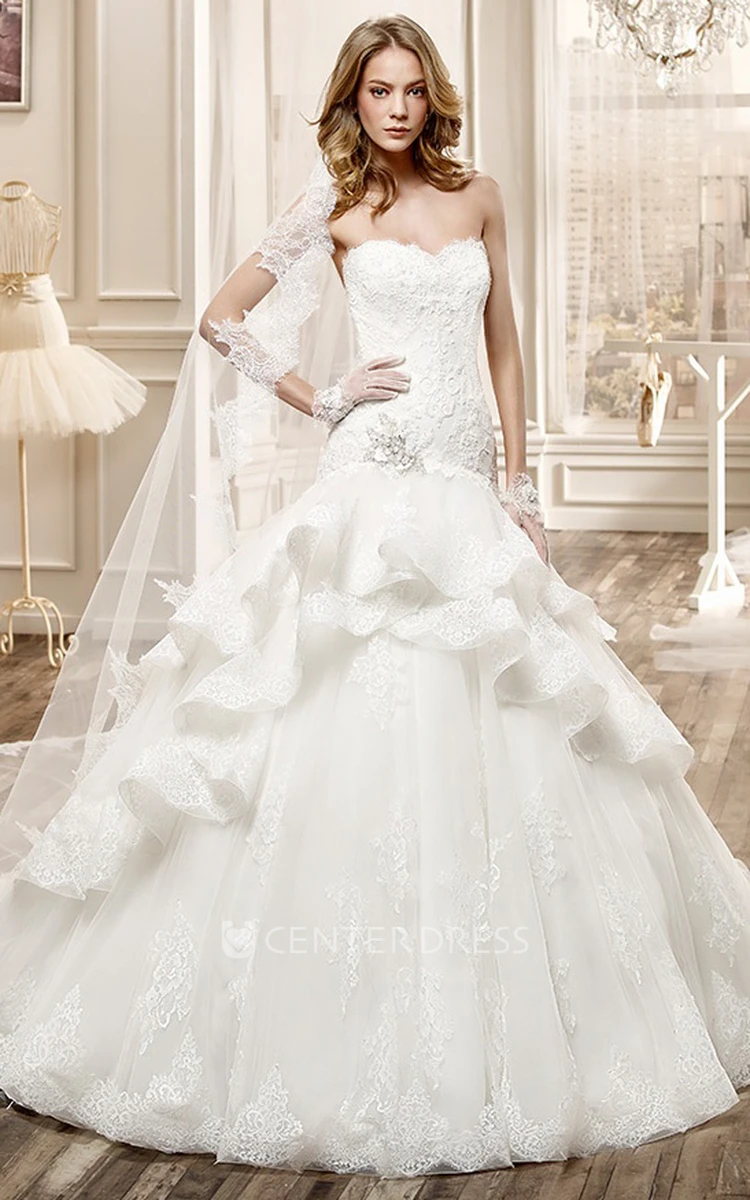 Sweetheart Long Lace Wedding Dress With Ruffles And Tiers Train