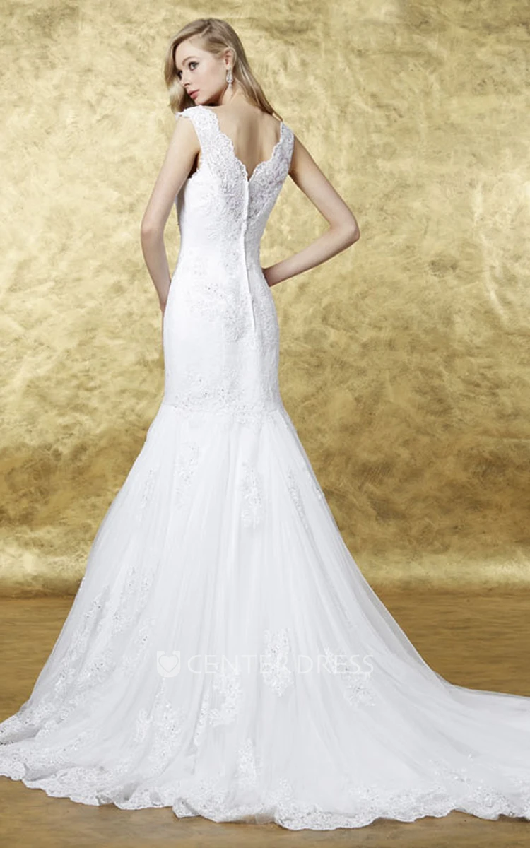 Sheath Appliqued V-Neck Sleeveless Long Lace Wedding Dress With Low-V Back And Pleats