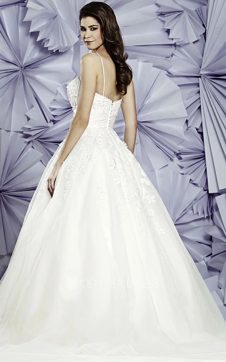 Ball Gown Floor-Length Spaghetti Appliqued Sleeveless Tulle Wedding Dress