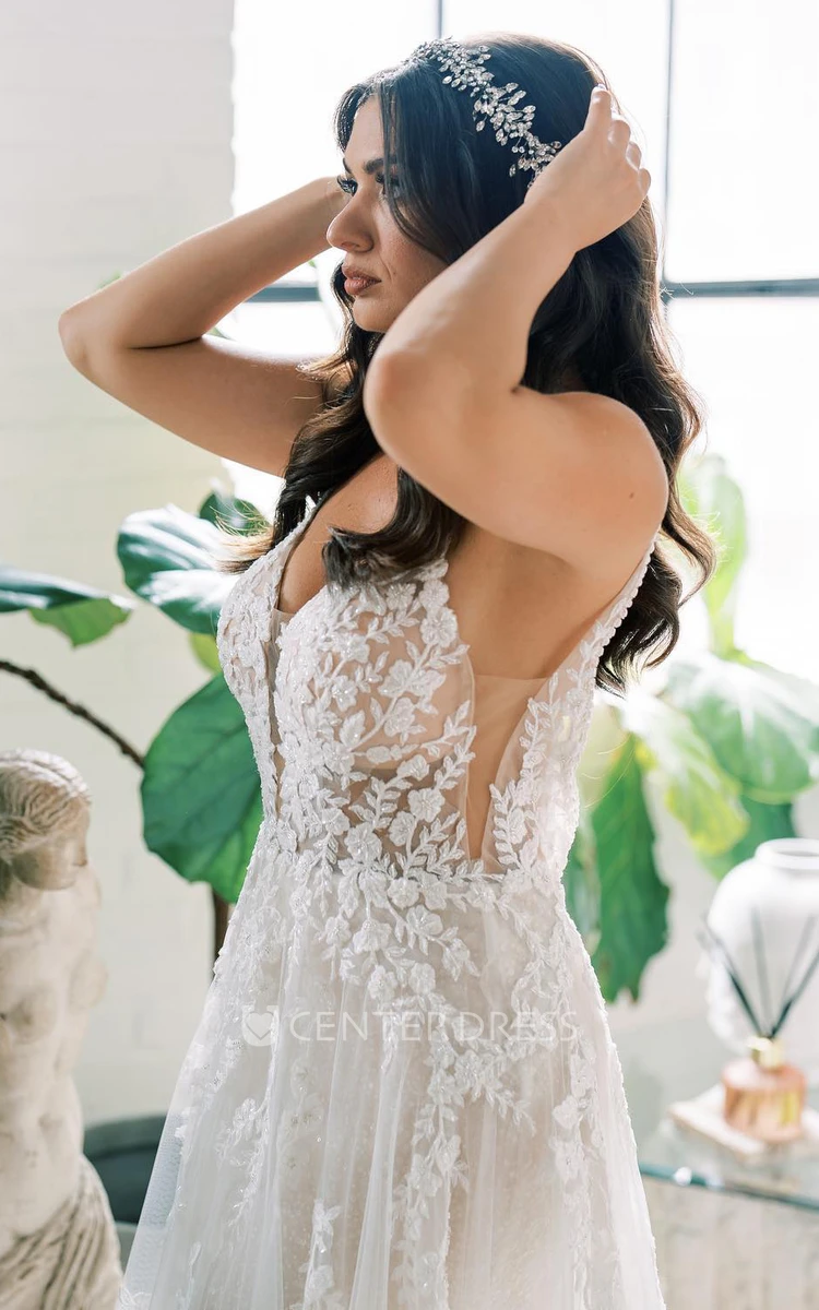 A-Line Spaghetti V-neck Wedding Dress Sexy Deep-V Back Lace Appliques Garden Bridal Gown