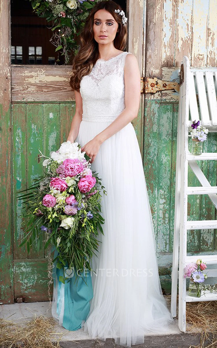 Pleated Sleeveless Scoop-Neck Tulle Wedding Dress With Illusion