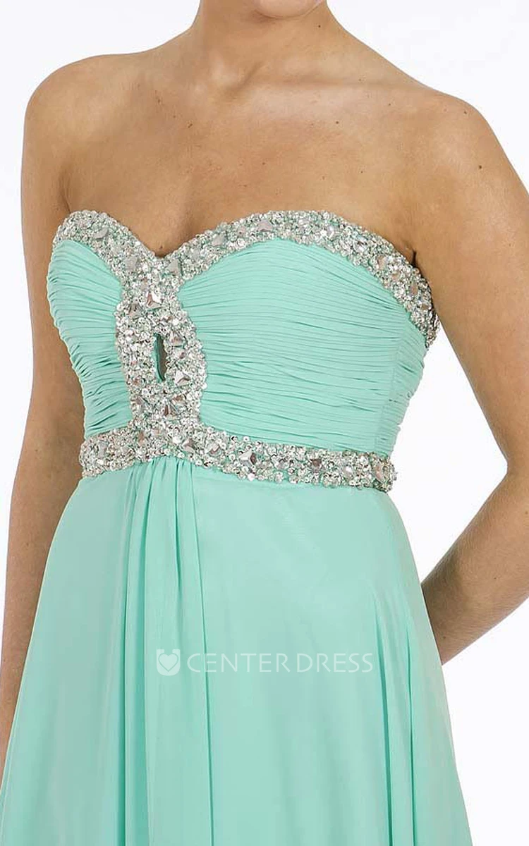 A-Line Maxi Ruched Sweetheart Sleeveless Chiffon Prom Dress With Beading