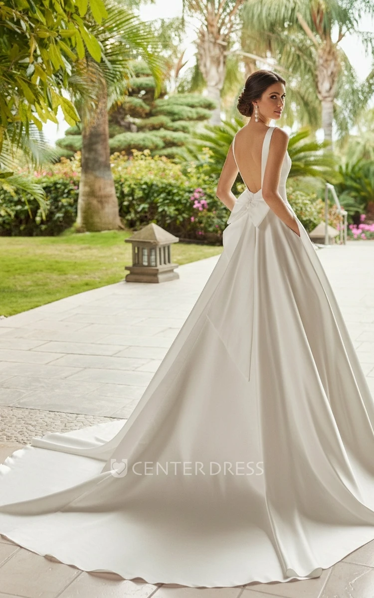 Romantic Simple A-Line Square Neck Sleeveless Straps Satin Wedding Gown Solid Elegant Court Floor-length Backless Zipper Bridal Dress with Bow