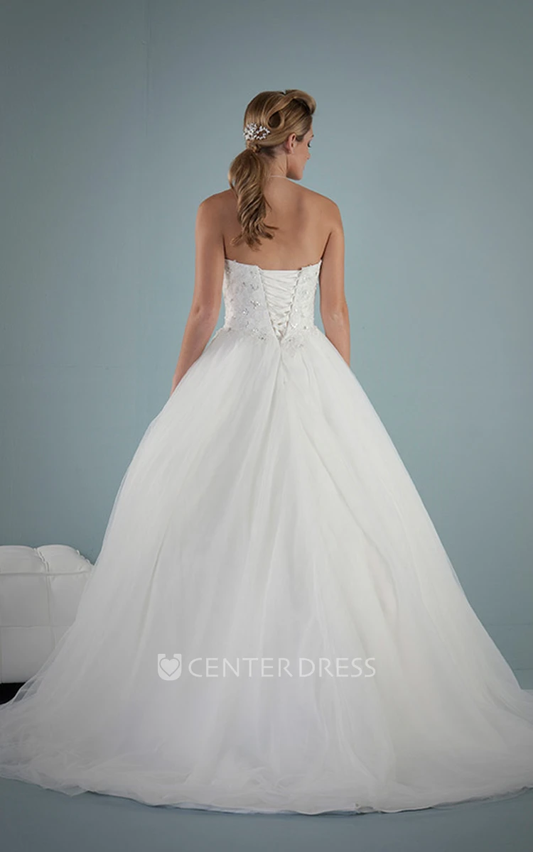 A-Line Sweetheart Sleeveless Beaded Tulle Wedding Dress With Lace-Up