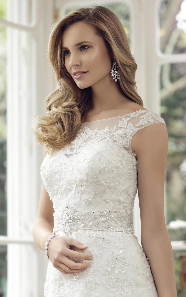 A-Line Appliqued Sleeveless Long Bateau Lace&Tulle Wedding Dress With Waist Jewellery And Pleats