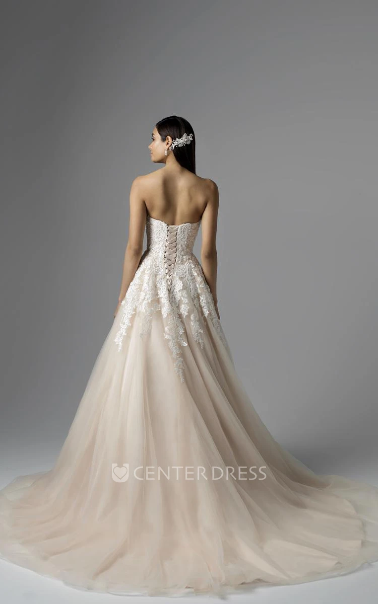 A-Line Sweetheart Appliqued Floor-Length Sleeveless Lace&Tulle Wedding Dress With Pleats And Lace-Up Back