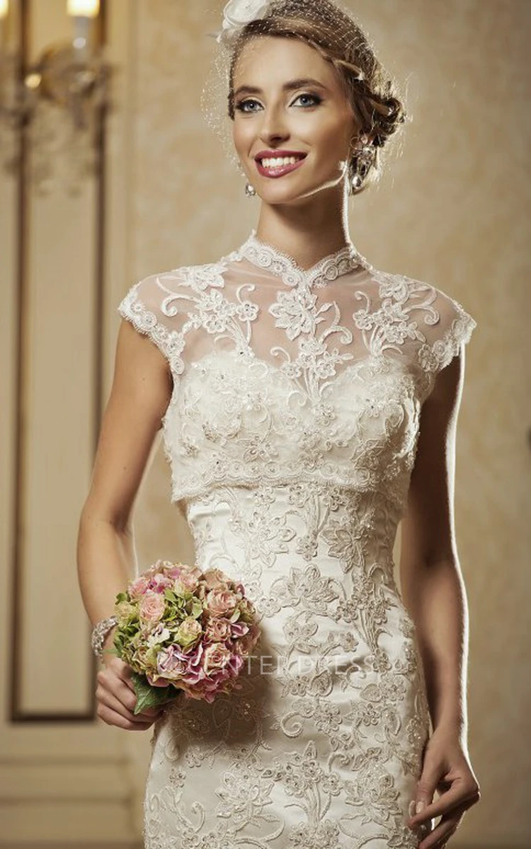 Sheath Long Sleeveless Sweetheart Appliqued Tulle&Lace Wedding Dress With Cape
