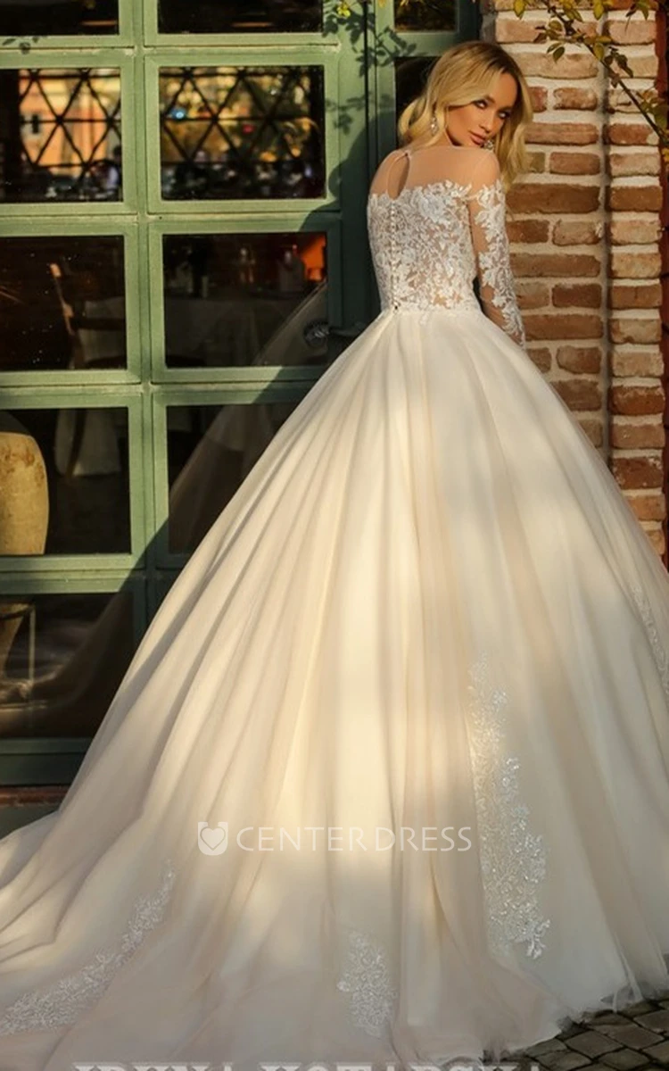 Elegant Ball Gown Tulle Bateau Neck Court Train Wedding Dress with Appliques