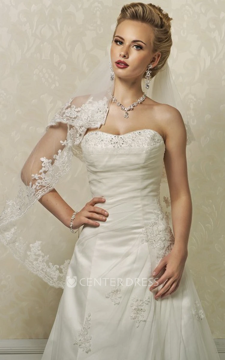 A-Line Appliqued Strapless Long Sleeveless Lace&Satin Wedding Dress With Side Draping