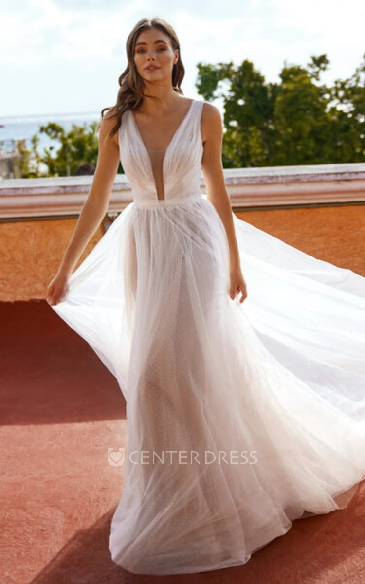 Bohemian Country Tulle A-Line Wedding Dress With Plunging Neckline And Keyhole