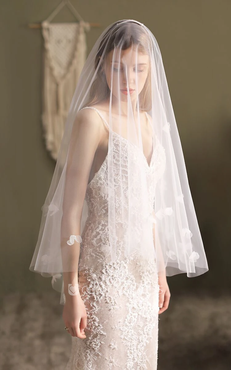 Romantic Style Bridal Veil with Petal