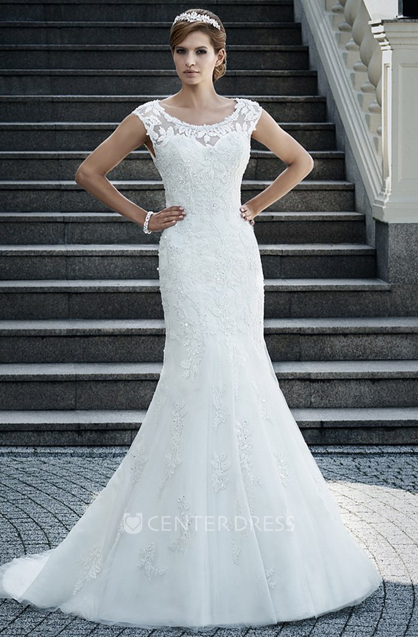 scoop neck lace wedding dress